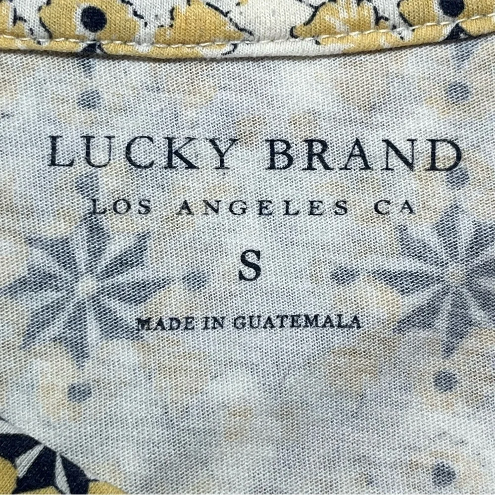 Lucky Brand Aztec Floral T Shirt Womens Small Short Sleeve Hem Slits - Picture 4 of 7